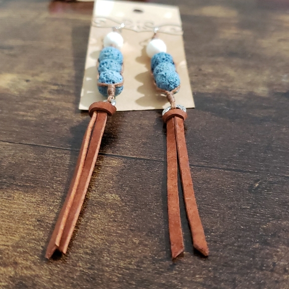Blue white leather drop boho earrings statement - Picture 3 of 4